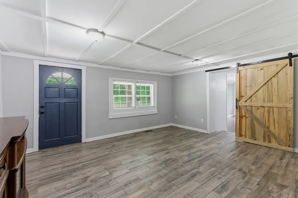 8836 W Sheepneck Road Mount Pleasant TN 38474