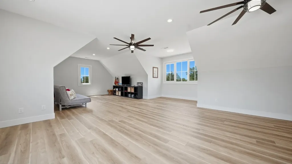 12631 Jones Gap Road Soddy Daisy TN 37379
