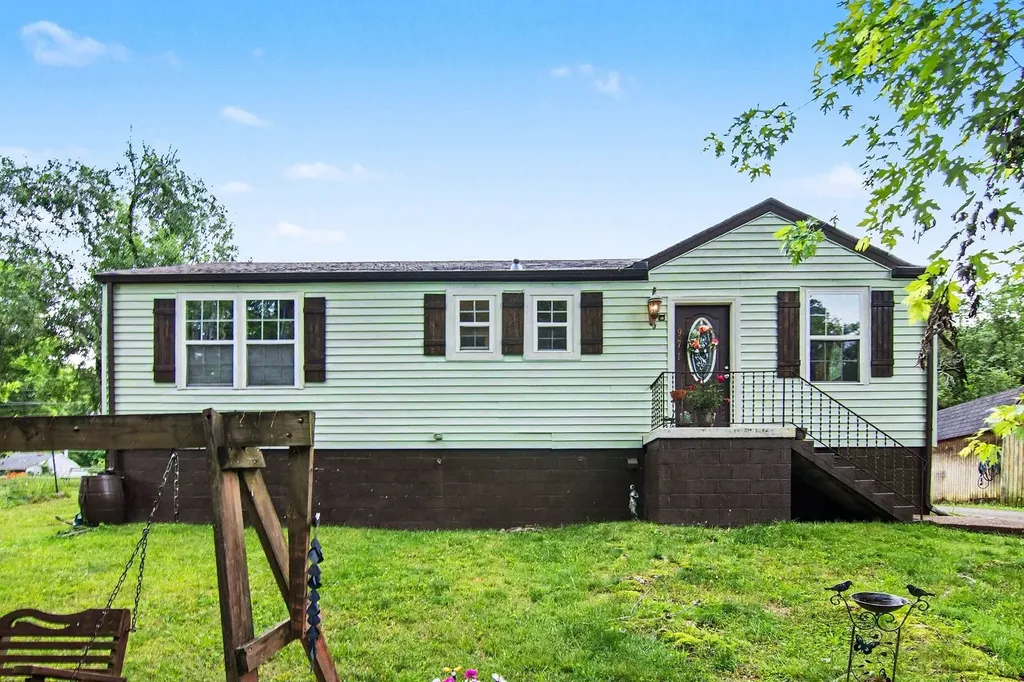 971 Woody Hills Drive Clarksville TN 37040
