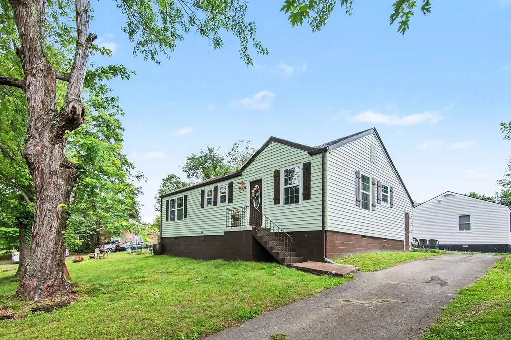 971 Woody Hills Drive Clarksville TN 37040