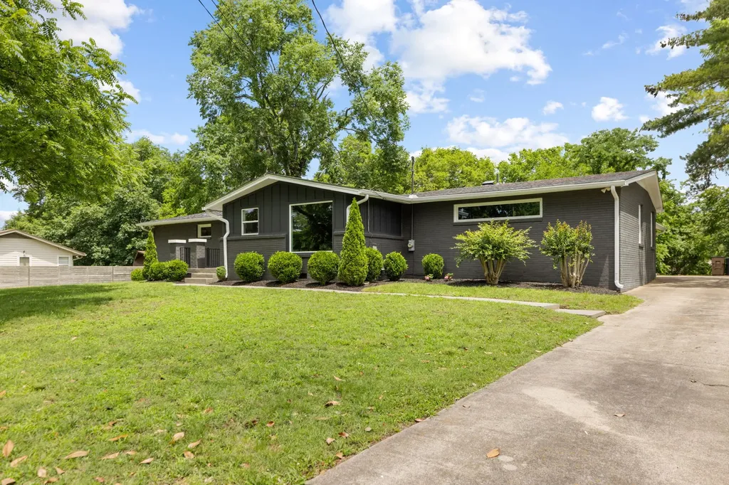 3008 Windemere Circle Nashville TN 37214