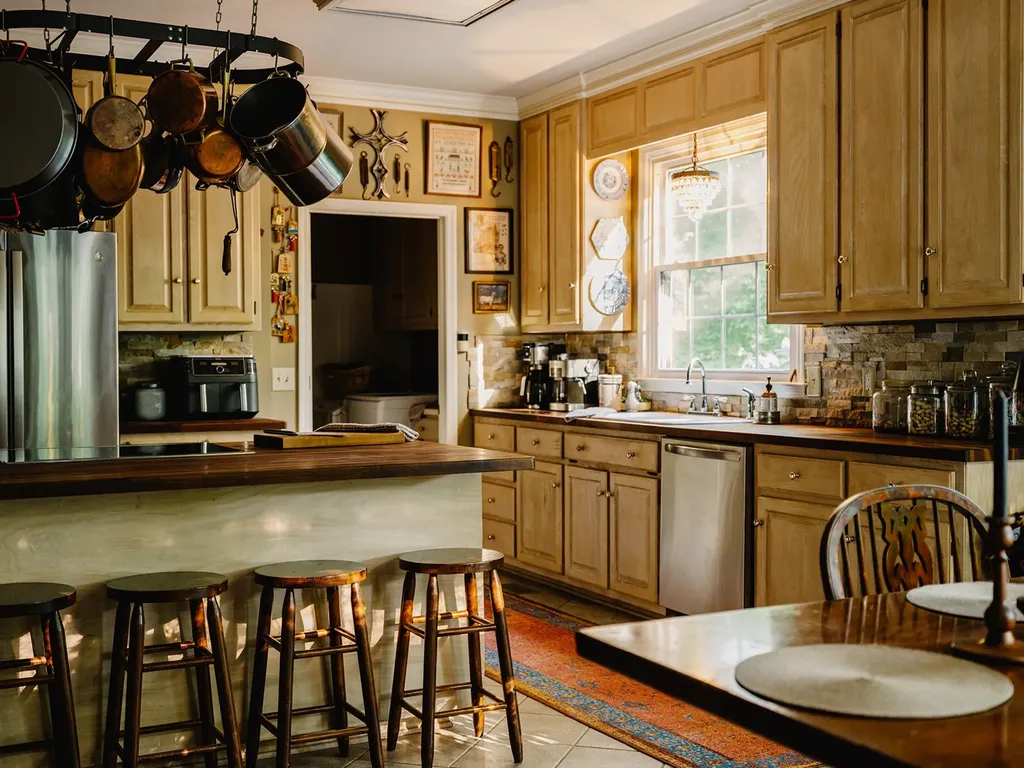1647 Groveland Ridge Road Columbia TN 38401