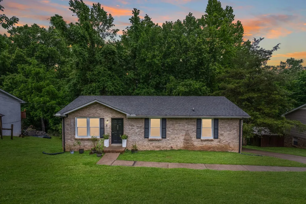 409 Needlewood Drive Clarksville TN 37040