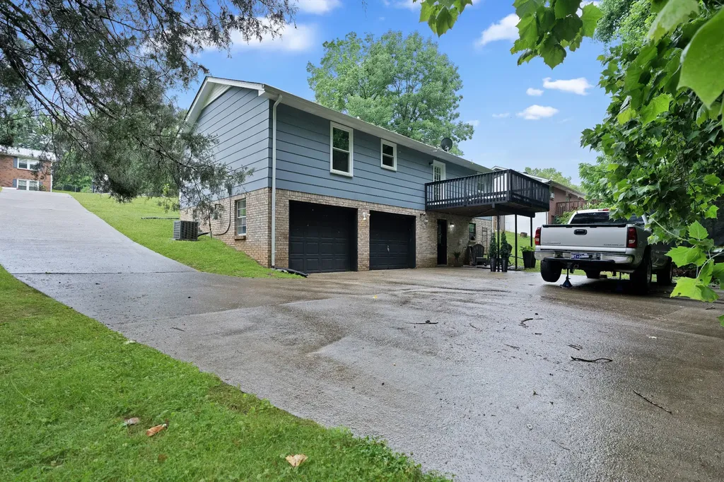 409 Needlewood Drive Clarksville TN 37040