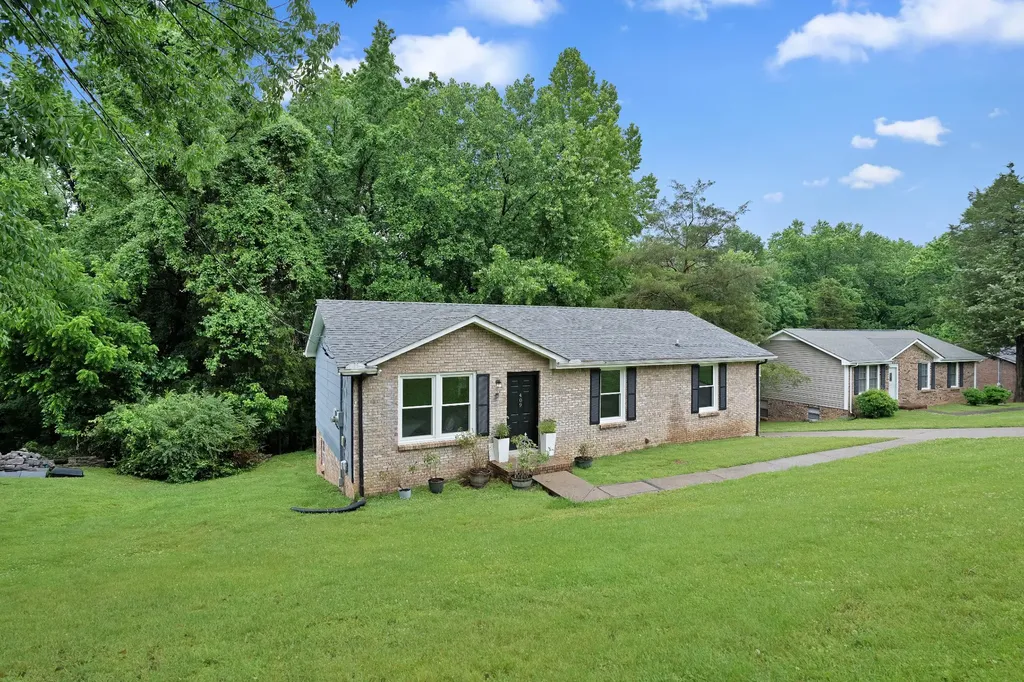 409 Needlewood Drive Clarksville TN 37040