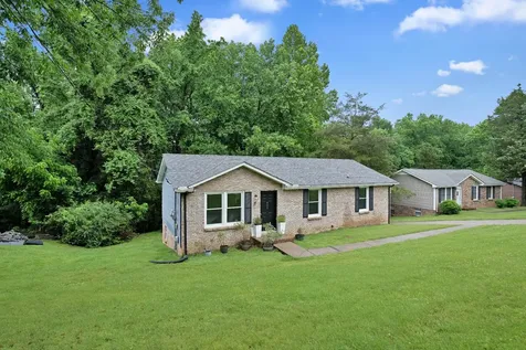 409 Needlewood Drive Clarksville TN 37040