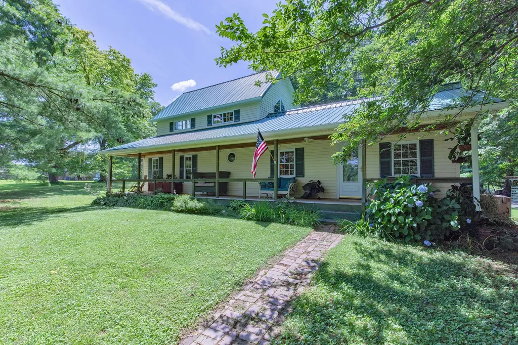 824 Dry Creek Road Goodlettsville TN 37072
