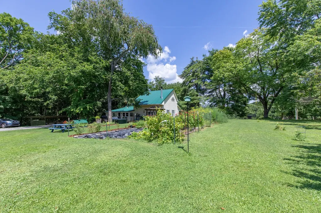 824 Dry Creek Road Goodlettsville TN 37072