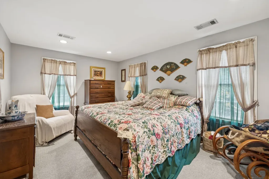 33 Bishop Road Lawrenceburg TN 38464