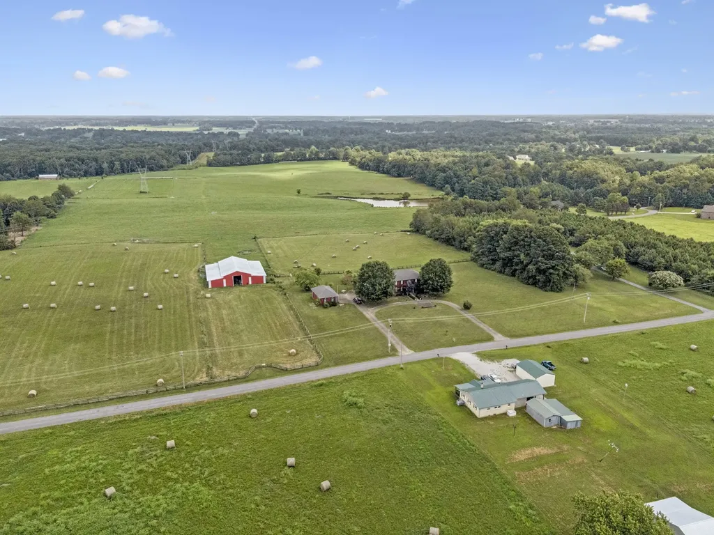 33 Bishop Road Lawrenceburg TN 38464