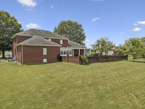 33 Bishop Road Lawrenceburg TN 38464