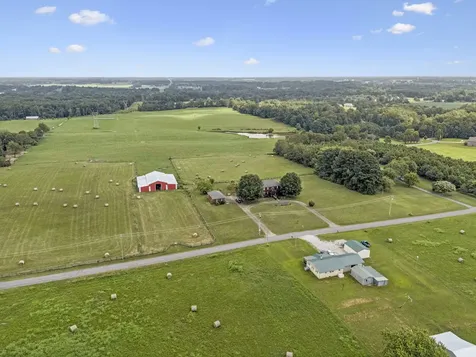 33 Bishop Road Lawrenceburg TN 38464