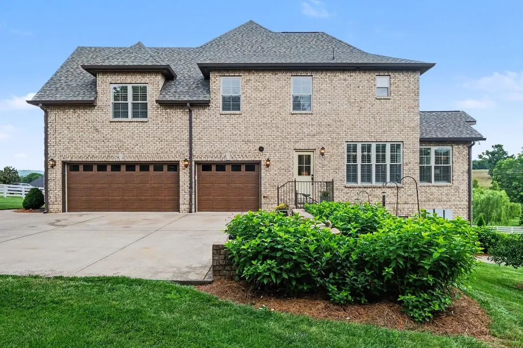 7219 Magnolia Valley Drive Eagleville TN 37060