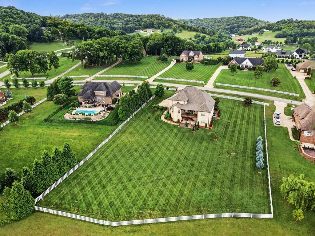 7219 Magnolia Valley Drive Eagleville TN 37060