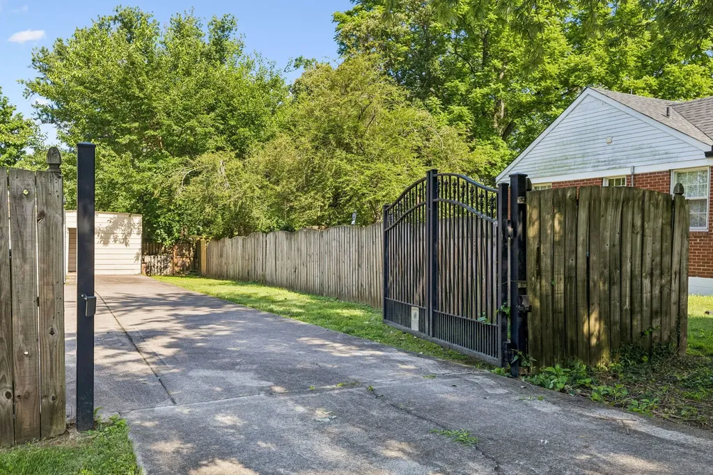 901 Vantrease Road Madison TN 37115