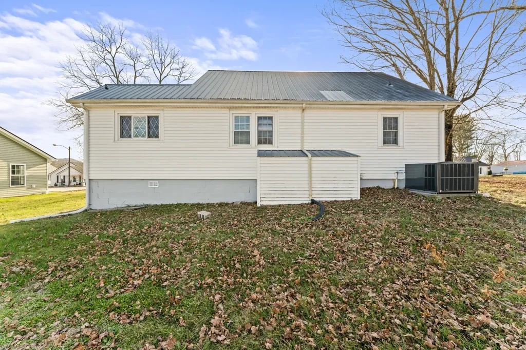 922 Trail Street Woodbury TN 37190