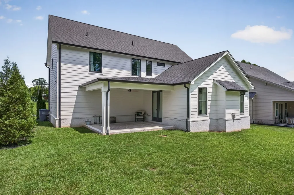 920 Wall Avenue Cookeville TN 38501