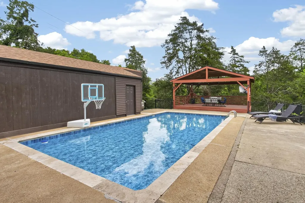 7044 Bonnavent Drive Hermitage TN 37076
