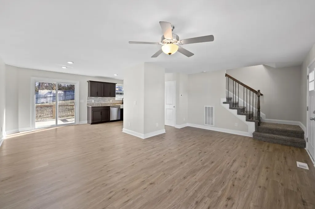 1385 Sussex Drive Clarksville TN 37042