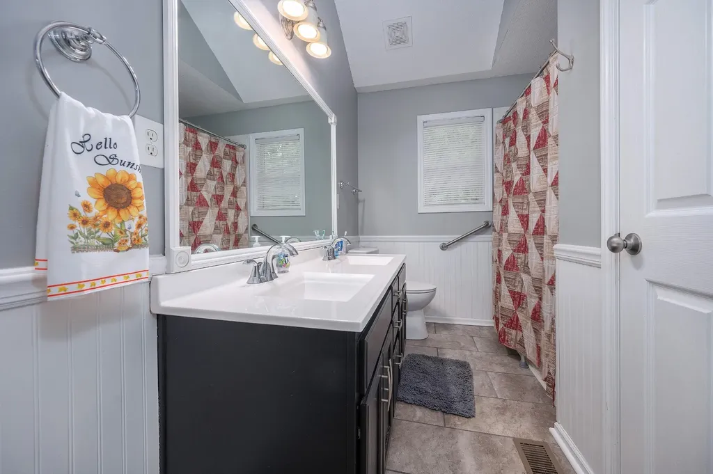 1934 Roscoe Drive Clarksville TN 37042
