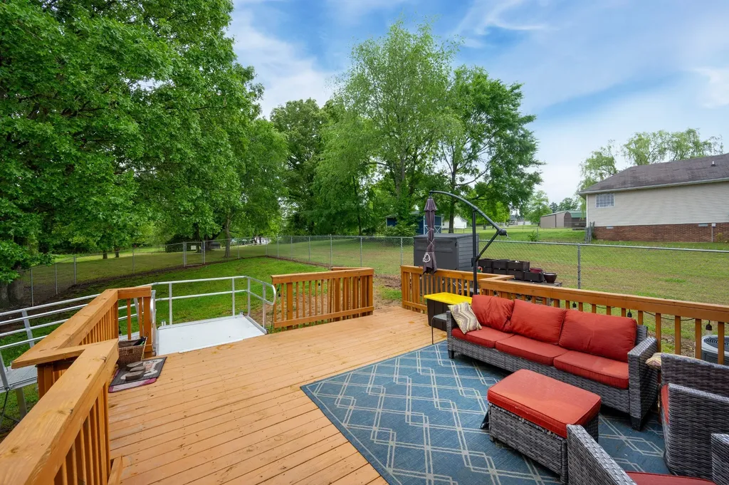 1934 Roscoe Drive Clarksville TN 37042