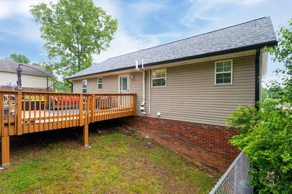 1934 Roscoe Drive Clarksville TN 37042