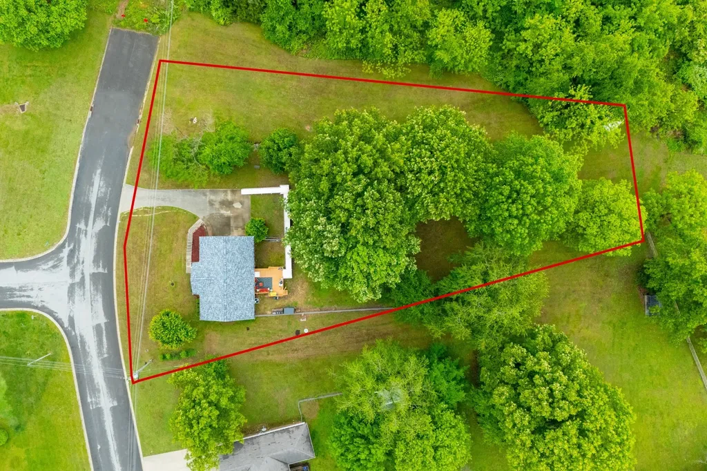1934 Roscoe Drive Clarksville TN 37042