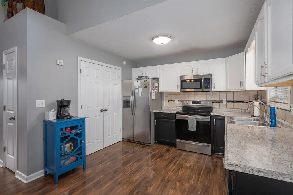 1934 Roscoe Drive Clarksville TN 37042
