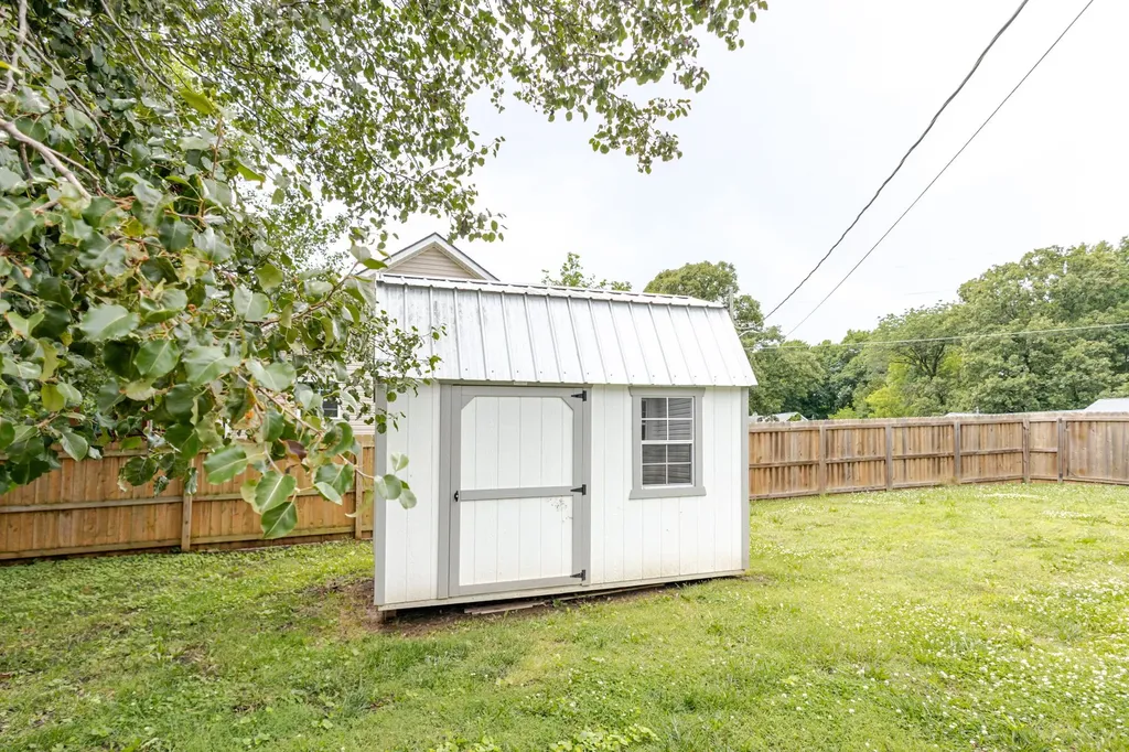 238 Elm Avenue Lewisburg TN 37091