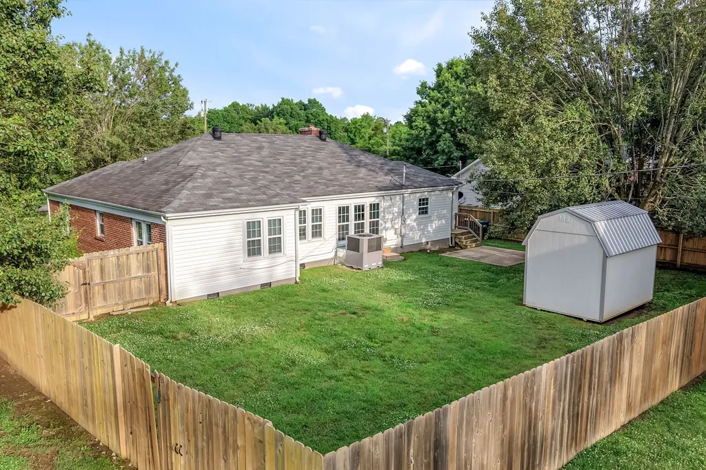 238 Elm Avenue Lewisburg TN 37091