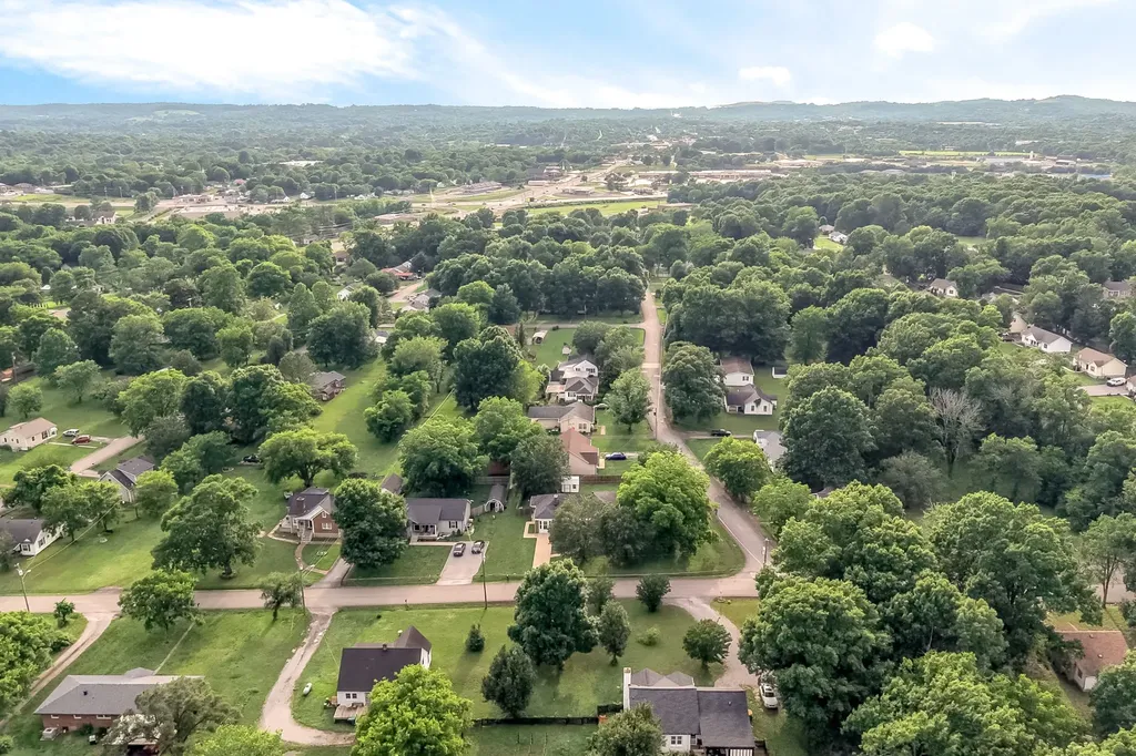 238 Elm Avenue Lewisburg TN 37091