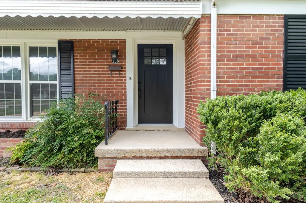 238 Elm Avenue Lewisburg TN 37091