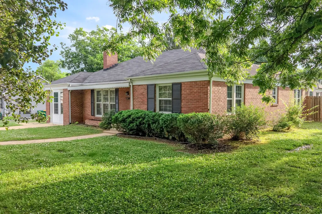 238 Elm Avenue Lewisburg TN 37091