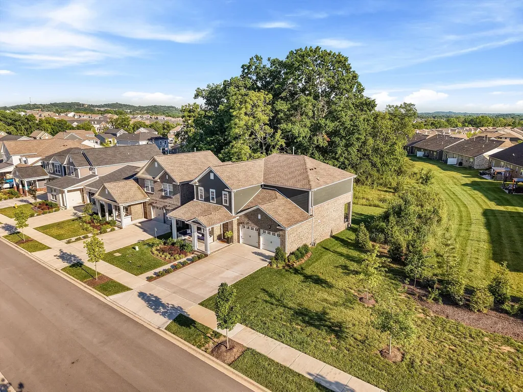 614 Seuss Way Hendersonville TN 37075