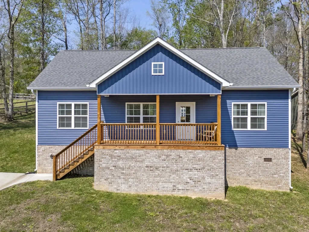 521 Lewis Lane Charlotte TN 37036