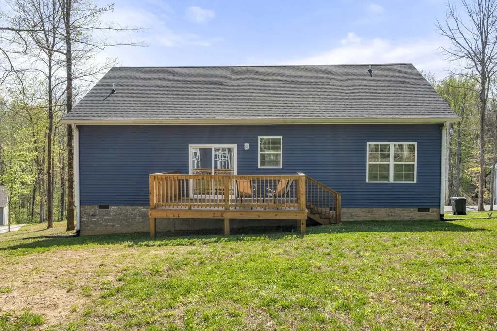 521 Lewis Lane Charlotte TN 37036