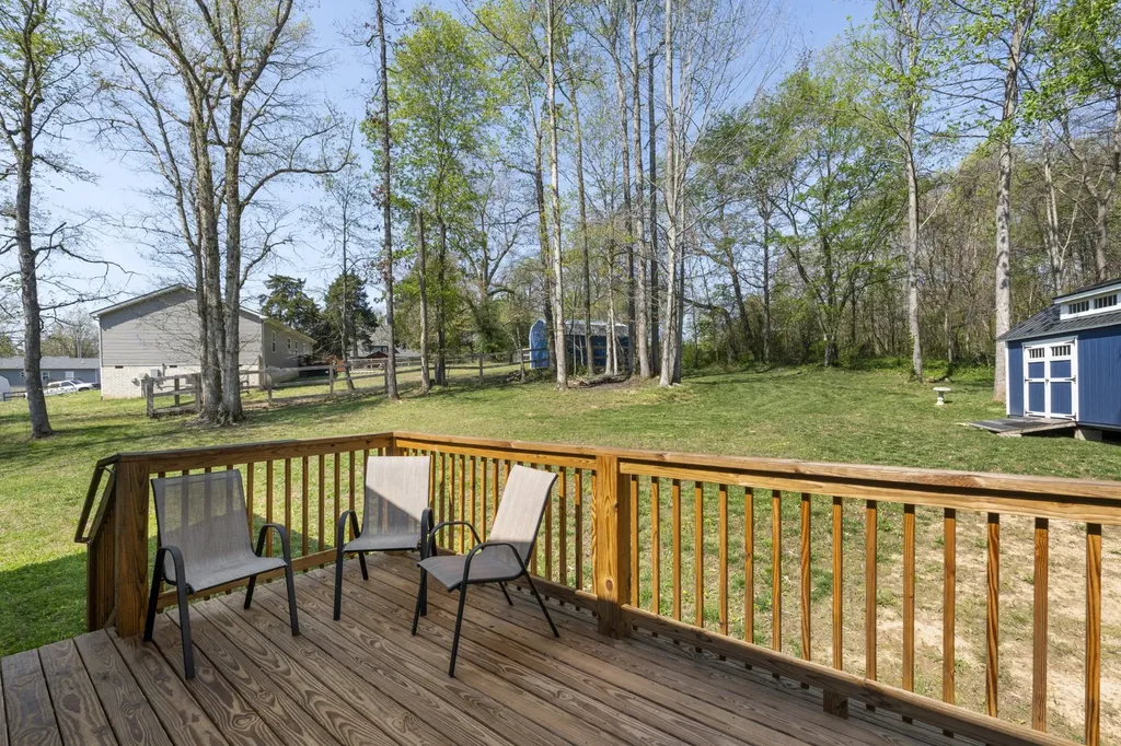 521 Lewis Lane Charlotte TN 37036