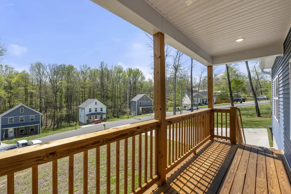 521 Lewis Lane Charlotte TN 37036