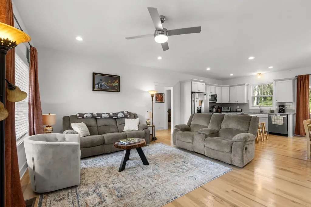 521 Lewis Lane Charlotte TN 37036