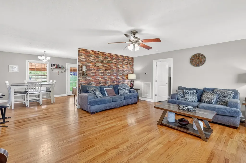 1014 Spire Way Drive Castalian Springs TN 37031