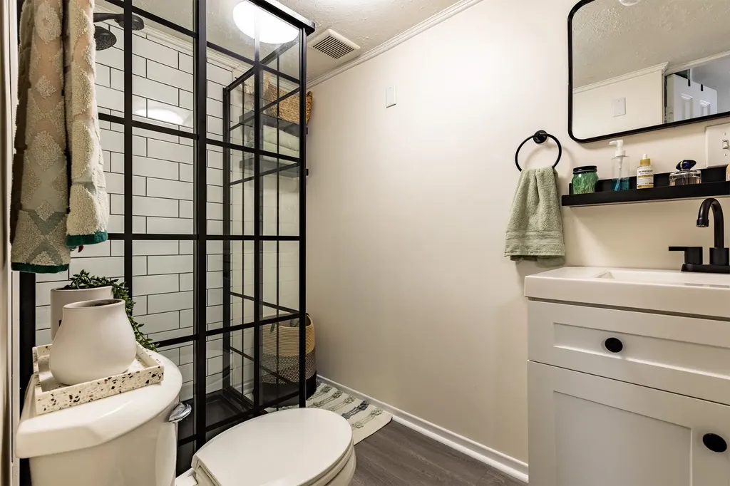 306B Queen Avenue Nashville TN 37207