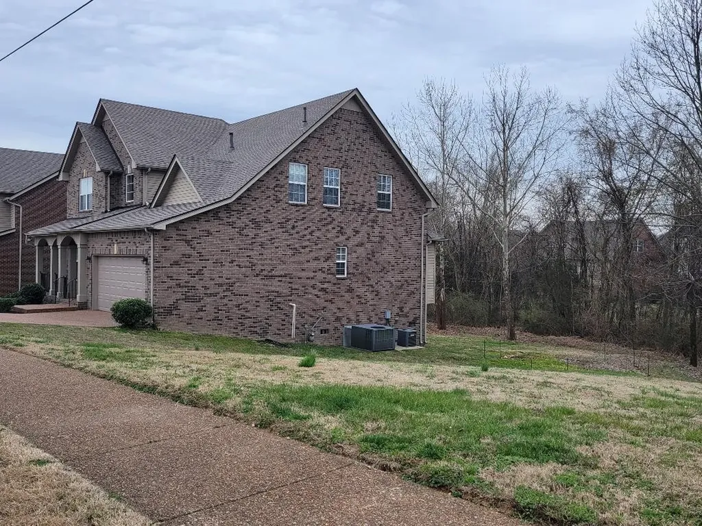 6630 Sunnywood Drive Nashville TN 37211