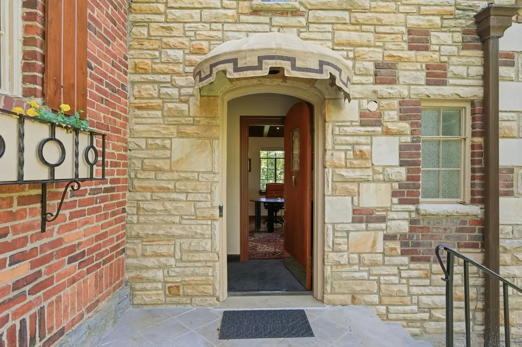 5123 Stanford Drive Nashville TN 37215
