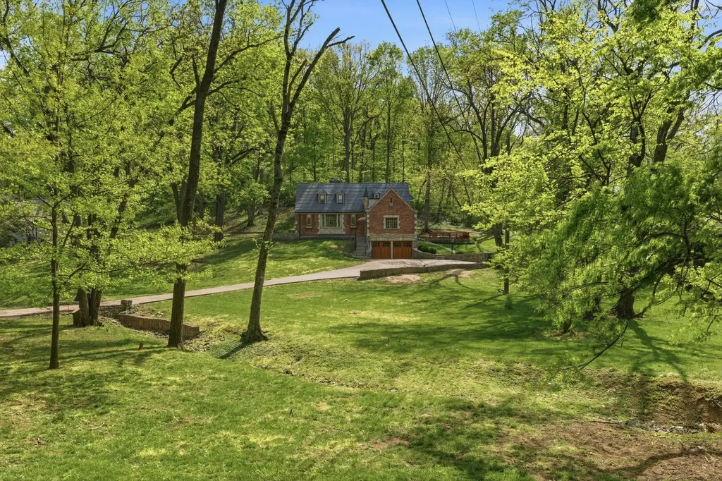 5123 Stanford Drive Nashville TN 37215