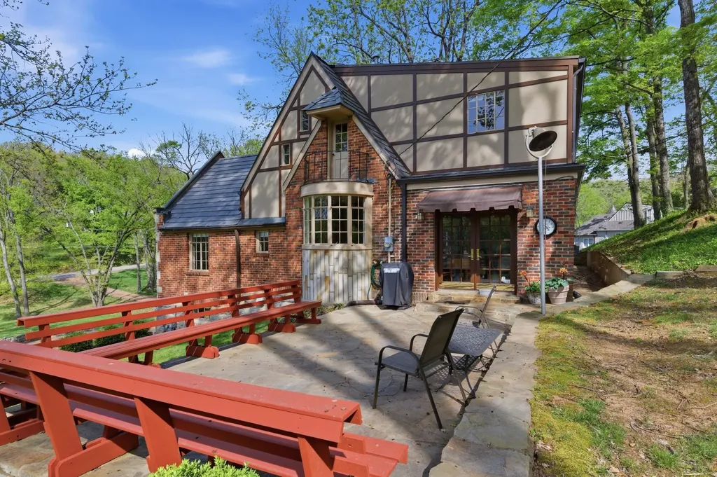 5123 Stanford Drive Nashville TN 37215