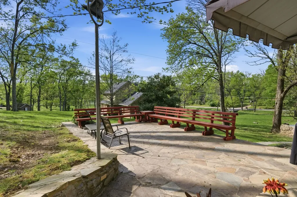 5123 Stanford Drive Nashville TN 37215