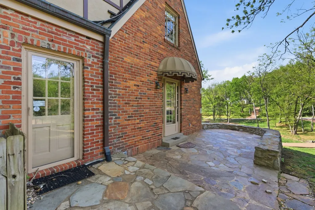 5123 Stanford Drive Nashville TN 37215