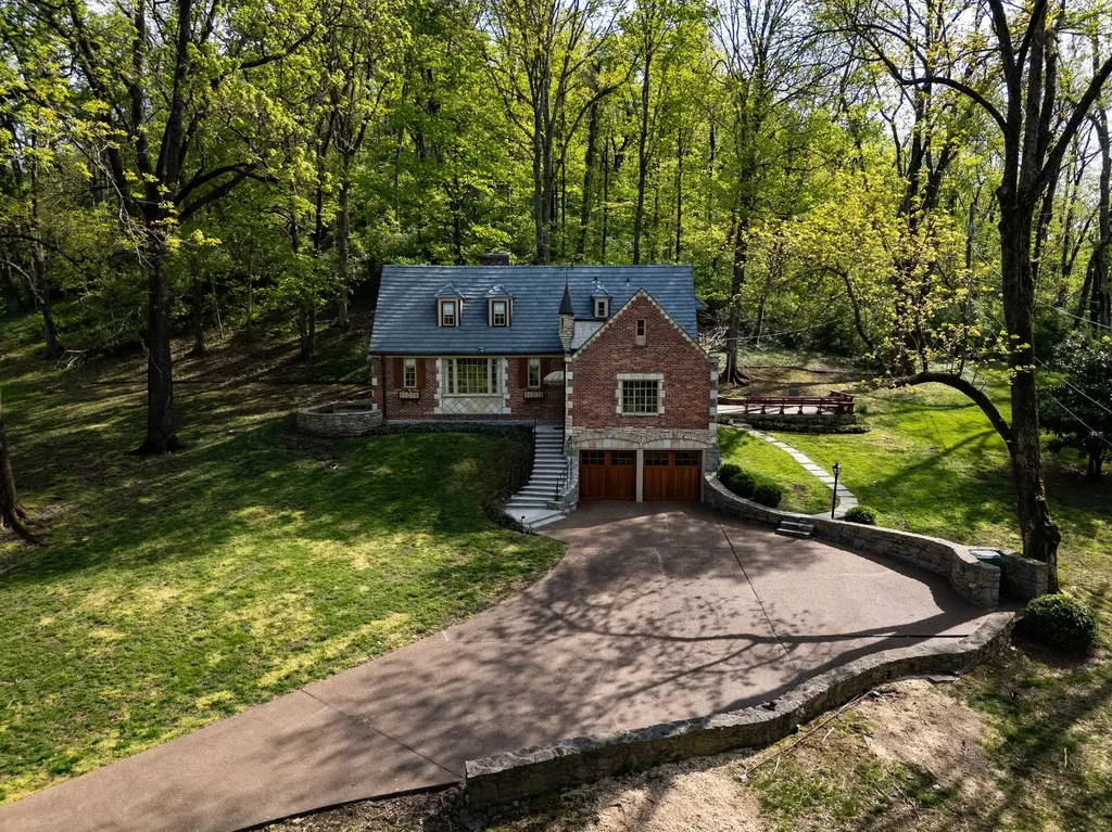 5123 Stanford Drive Nashville TN 37215