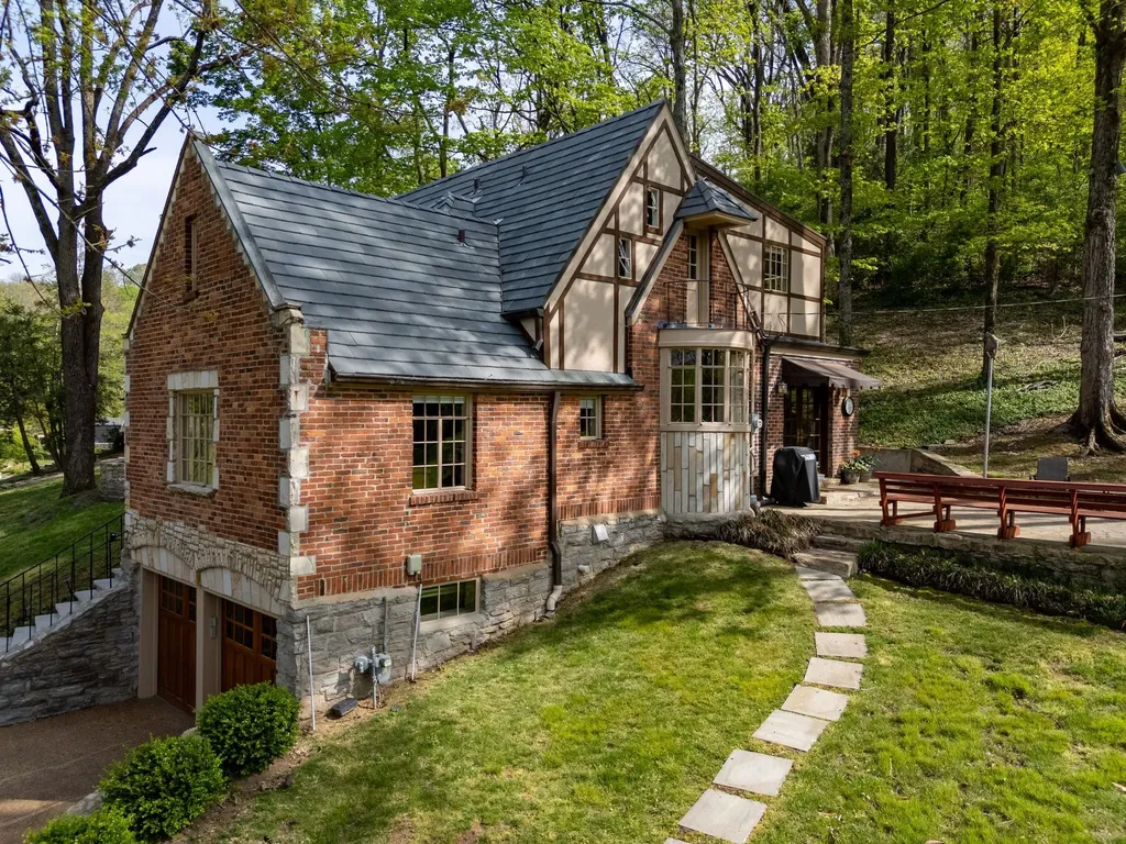 5123 Stanford Drive Nashville TN 37215