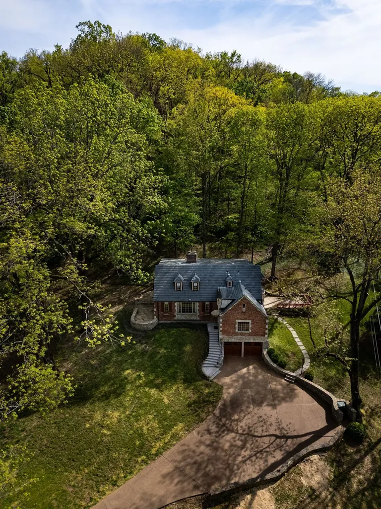 5123 Stanford Drive Nashville TN 37215